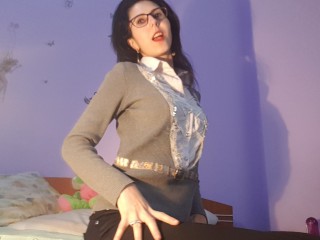 melaniecream webcam girl as a performer. Gallery photo 1.