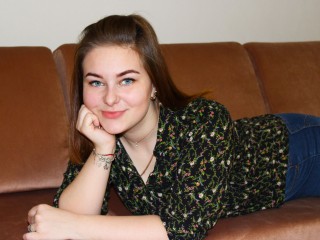 CassadyCristal webcam girl as a performer. Gallery photo 1.