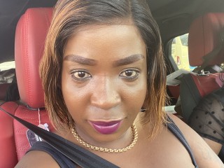 SEXXXIOU webcam girl as a performer. Gallery photo 1.