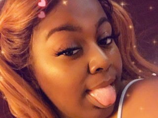 NickiTooWet webcam girl as a performer. Gallery photo 2.