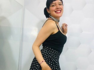 alicia_rockers webcam girl as a performer. Gallery photo 2.