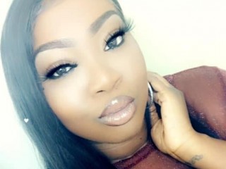 ChinkyEyez29 webcam girl as a performer. Gallery photo 1.