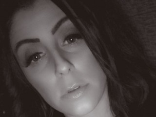 LaylaNicole211 webcam girl as a performer. Gallery photo 2.