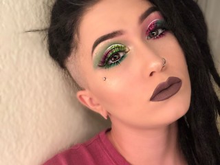 EllieLogan webcam girl as a performer. Gallery photo 3.