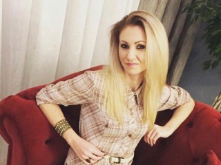 Femme_Bagheera