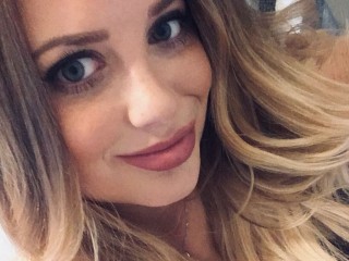 EloiseCarter webcam girl as a performer. Gallery photo 2.