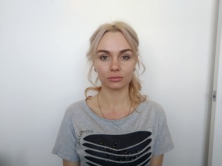 KateKassidy webcam girl as a performer. Gallery photo 1.