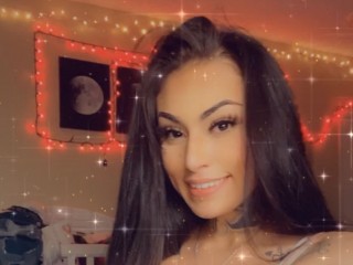 alicianaxxbabyxx webcam girl as a performer. Gallery photo 1.