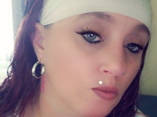 Destinyllicious webcam girl as a performer. Gallery photo 4.