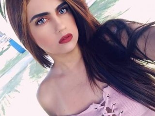SubmissiveGirlbyU webcam girl as a performer. Gallery photo 1.