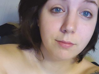 Thatgirlyoulike webcam girl as a performer. Gallery photo 1.