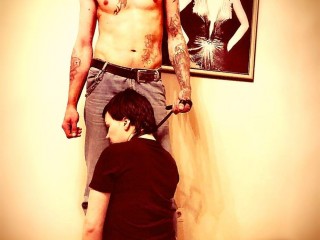Kurt_and_Gerda webcam girl as a performer. Gallery photo 2.