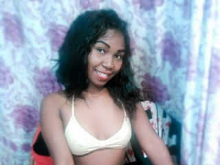 Lunamimi webcam girl as a performer. Gallery photo 4.