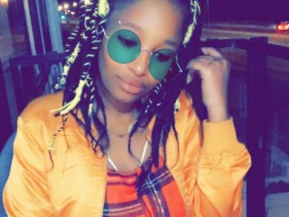 DynastiM webcam girl as a performer. Gallery photo 2.