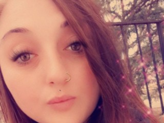 Adriansacksthemilf webcam girl as a performer. Gallery photo 8.