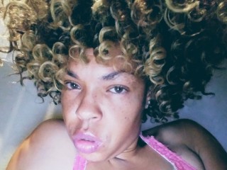 SexyHazelEyez