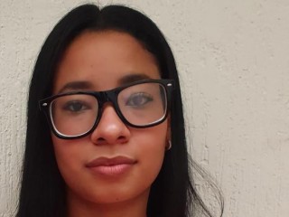 Morgaanna webcam girl as a performer. Gallery photo 1.