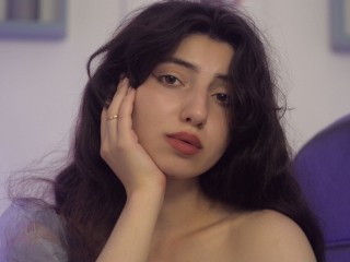 DeyzyNikk webcam girl as a performer. Gallery photo 2.