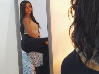 megan_lewis webcam girl as a performer. Gallery photo 5.