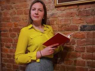 MirandaLan webcam girl as a performer. Gallery photo 1.