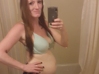 PregoSquirterGirl webcam girl as a performer. Gallery photo 2.
