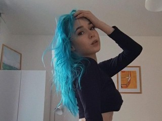 Adeliade_Mirelle webcam girl as a performer. Gallery photo 1.