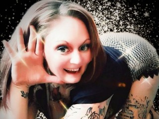 SincerelyShannon webcam girl as a performer. Gallery photo 7.