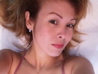 candy_mioara webcam girl as a performer. Gallery photo 6.