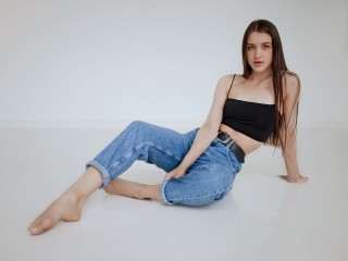 GLORIA_Z webcam girl as a performer. Gallery photo 4.