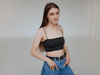 GLORIA_Z webcam girl as a performer. Gallery photo 6.