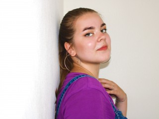 TeylorVance webcam girl as a performer. Gallery photo 2.