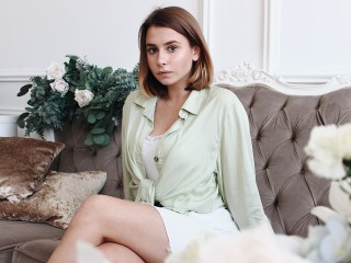 EseniaUnderwood webcam girl as a performer. Gallery photo 6.