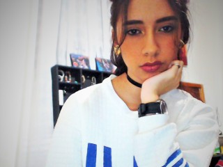 GemmaWoods webcam girl as a performer. Gallery photo 2.