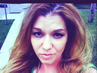 coraholiday webcam girl as a performer. Gallery photo 3.