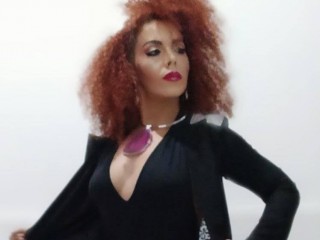 YERALMI_G webcam girl as a performer. Gallery photo 3.