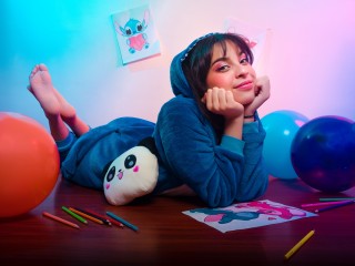 AmelieFederline webcam girl as a performer. Gallery photo 6.