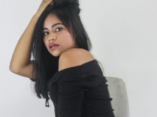 IdalyWhite webcam girl as a performer. Gallery photo 2.