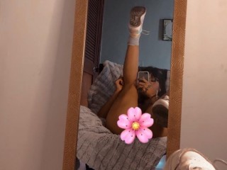 koreeeee webcam girl as a performer. Gallery photo 2.