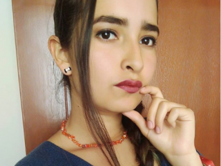 Caroline_Lee webcam girl as a performer. Gallery photo 1.