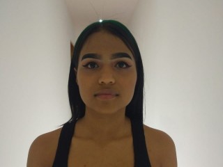 PamelaCoxx webcam girl as a performer. Gallery photo 1.