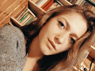 LadyMila webcam girl as a performer. Gallery photo 1.