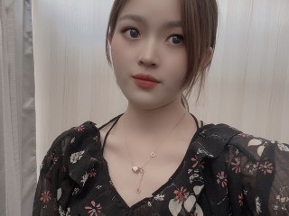 Yanqianbebay webcam girl as a performer. Gallery photo 4.