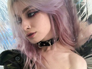 CryminiPink webcam girl as a performer. Gallery photo 5.