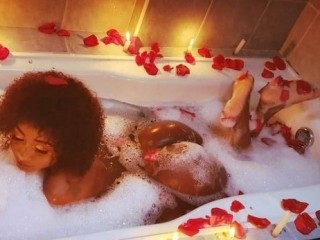 annieklein webcam girl as a performer. Gallery photo 7.