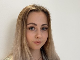 HildaZeller webcam girl as a performer. Gallery photo 1.