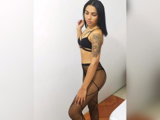 Holy_Walcoth webcam girl as a performer. Gallery photo 3.