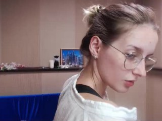 SamantaLong webcam girl as a performer. Gallery photo 3.