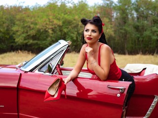 LanaRaid webcam girl as a performer. Gallery photo 8.