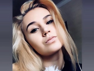 Anutina webcam girl as a performer. Gallery photo 8.