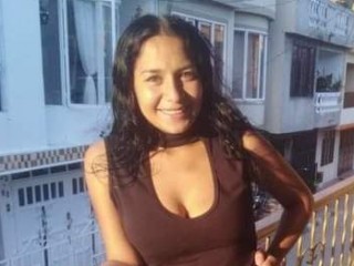 Candyflowers webcam girl as a performer. Gallery photo 1.